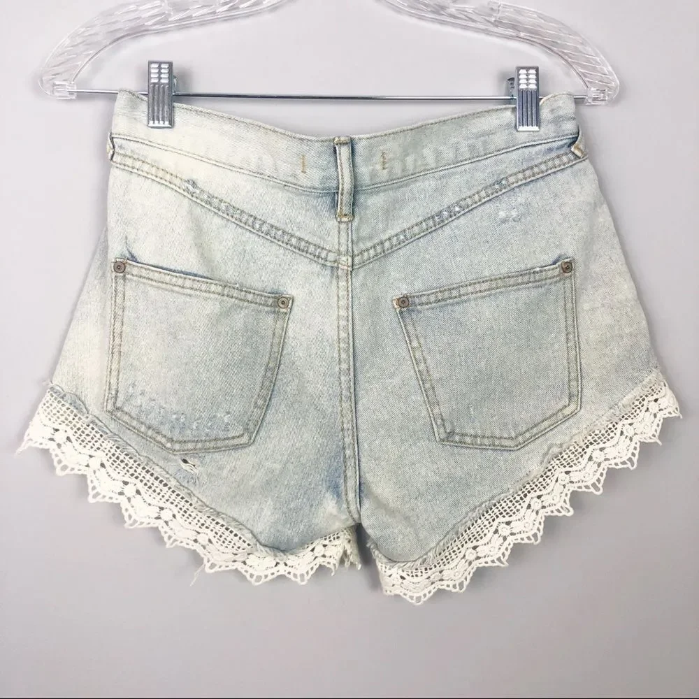FREE PEOPLE | Distressed Denim Jean Shorts White Lace Hem Women’s Waist Size 24